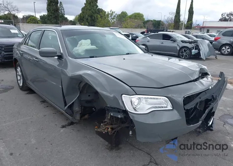 2019 Chrysler 300 Touring z USA, uszkodzony, nr VIN 2C3CCAAGXKH511725
